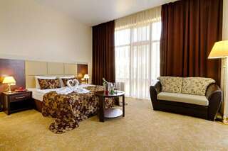 Гостиница Калифорния Геленджик Студия с видом на горы без балкона-1