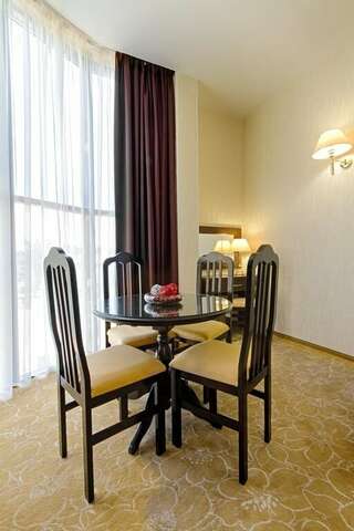 Гостиница Калифорния Геленджик Студия с видом на горы без балкона-4