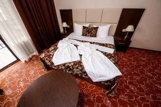 Гостиница Калифорния Геленджик Стандарт с видом на море с балконом-11