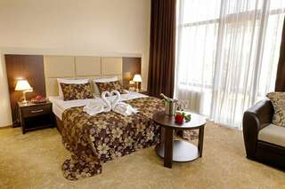 Гостиница Калифорния Геленджик Студия с видом на горы без балкона-2