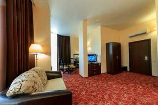 Гостиница Калифорния Геленджик Студия с видом на горы без балкона-5