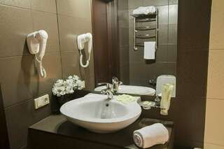 Гостиница Калифорния Геленджик Стандарт с видом на море с балконом-6